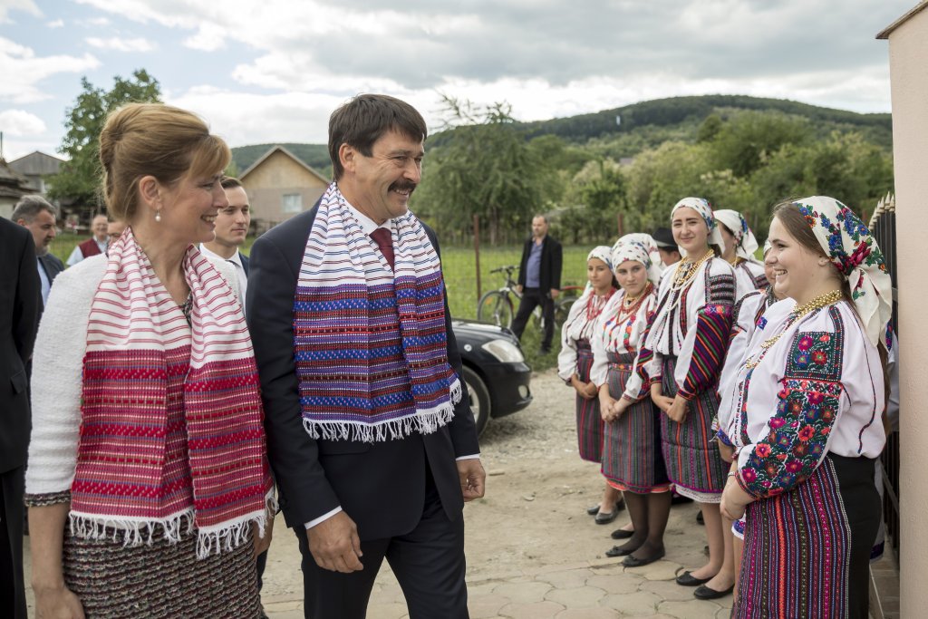 Áder János személyében elõször látogatott el magyar álla